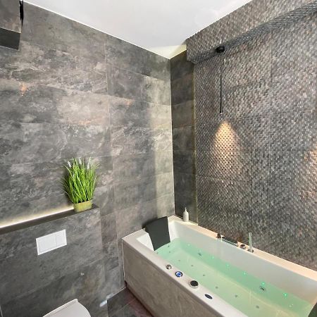 Apartament Bialy Z Jacuzzi Красков Екстериор снимка