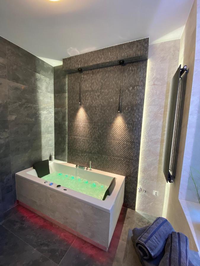 Apartament Bialy Z Jacuzzi Красков Екстериор снимка
